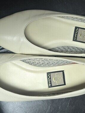 Womens Flats